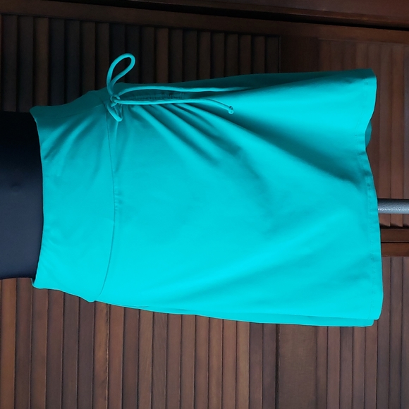 The North Face Dresses & Skirts - The North Face Cypress Hi-Low Skirt Size Medium